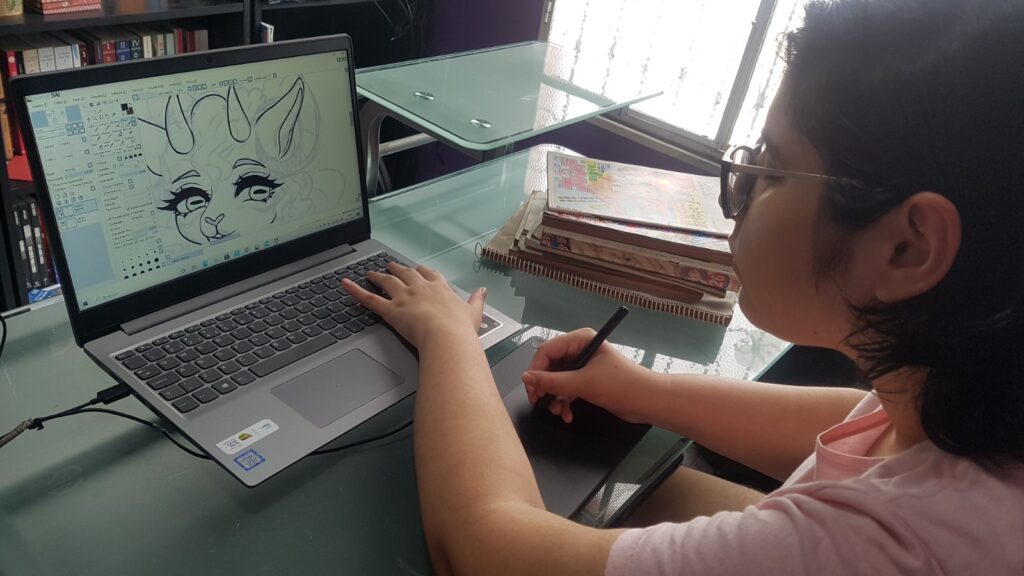 ARTISTA DIGITAL PAOLA HONDA CASTRO EXPÕE OBRAS SOBRE A INDUMENTÁRIA JAPONESA NA CASA DAS ARTES