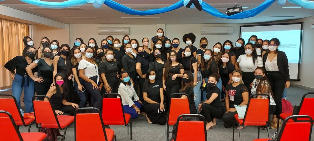 AMOSTRA DE ESTÉTICA E COSMÉTICA DISCUTE EMPREENDEDORISMO DA PROFISSÃO