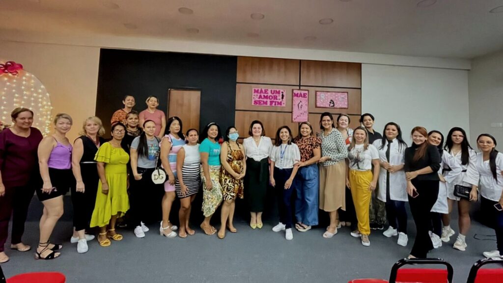 Famílias participam de programação de Dia das Mães na Fametro Cachoeirinha