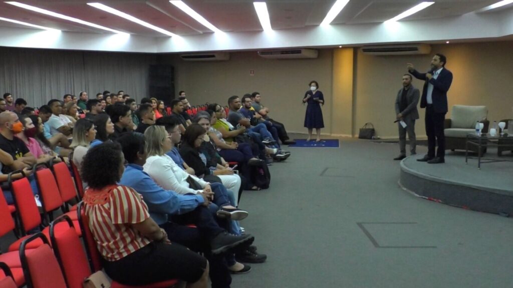 imagem mostra o auditório onde aconteceu o 1º Encontro de Egressos do Engenharia Civil