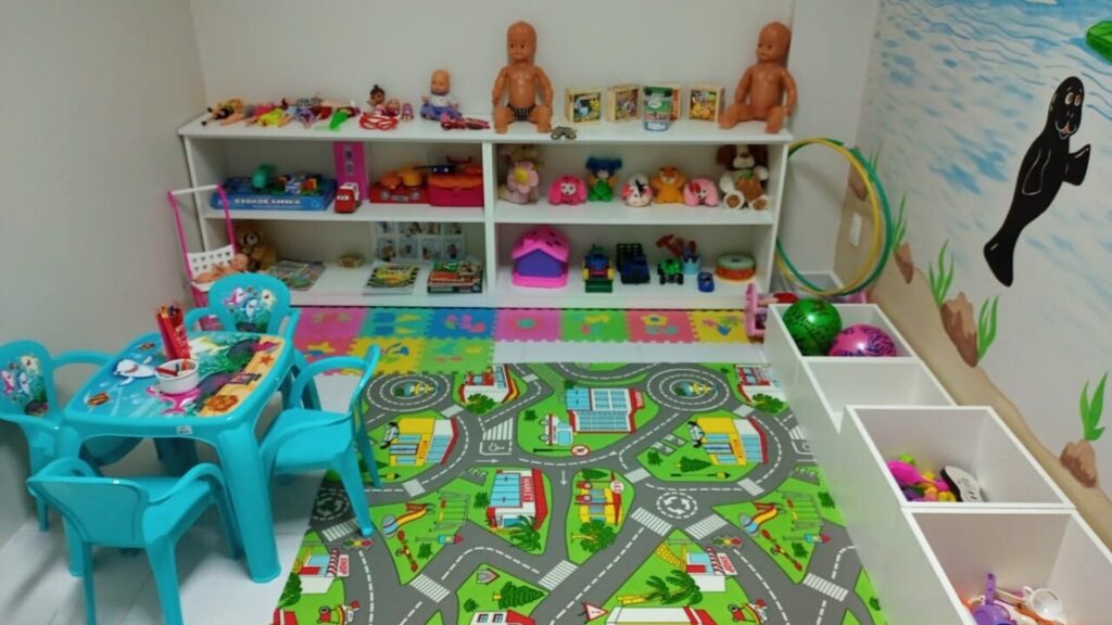 Imagem mostra brinquedoteca da unidade Fametro Sul
