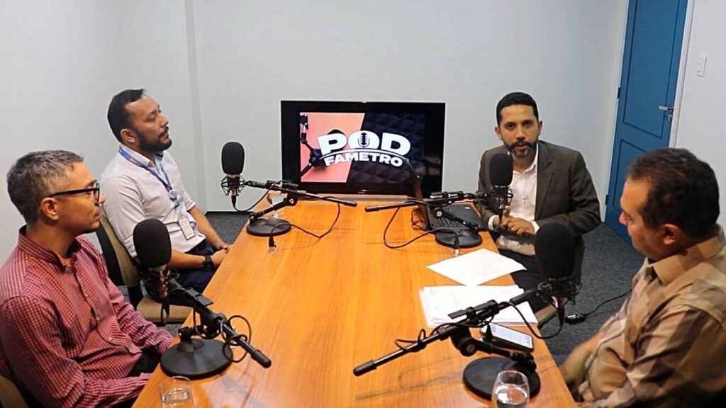 Imagem mostra quarto episódio do podfametro e participantes