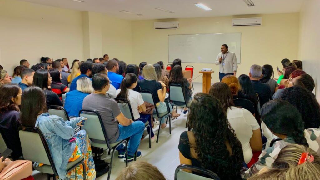 atividade transversal sobre direitos humanos e religião na fametro norte