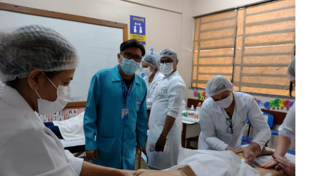 Clínicas Fametro realiza ação em escola