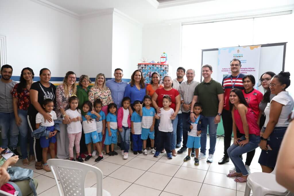 Fametro Sul entrega primeira biblioteca do “Descongele sua Leitura” em 2023 descongele sua leitura