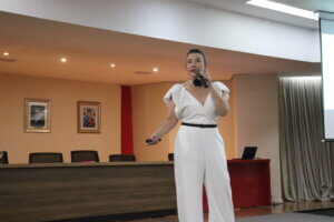 Dra. Tatiana Grossi agradeceu ao convite para o evento | Foto: Yanna Diniz/ Fametro