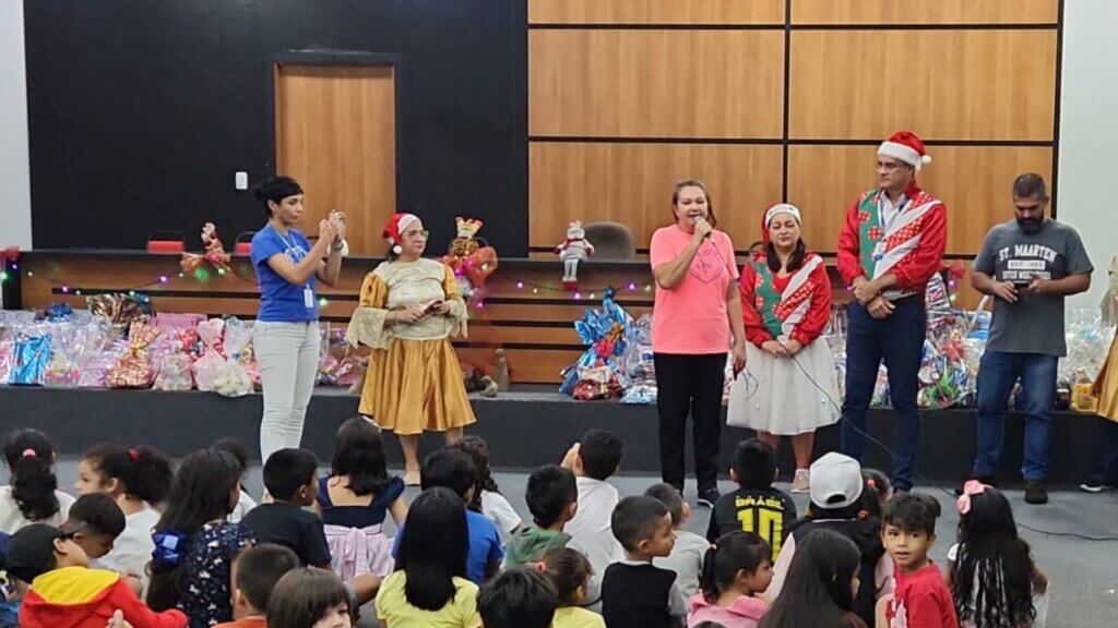 Natal Solidário: Fametro distribui brinquedos para mais de 300 crianças na zona sul de Manaus
