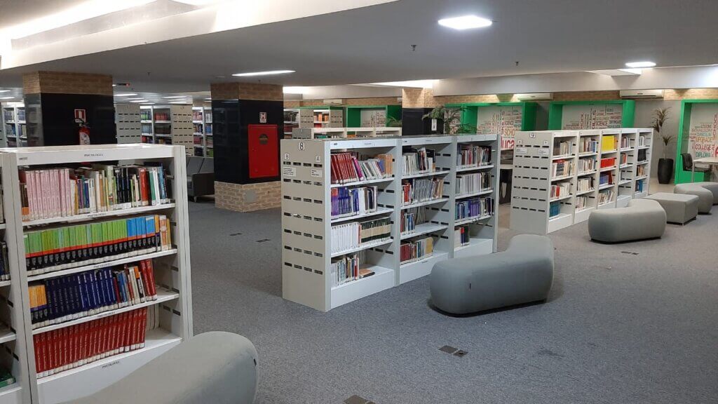 Biblioteca do Centro Universitário Fametro Passa por Modernização e Investimentos