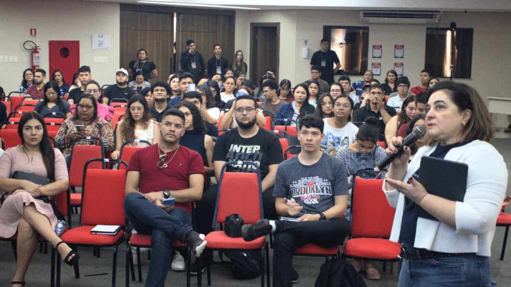 Centro Universitário Fametro capacita futuros líderes com escola de liderança