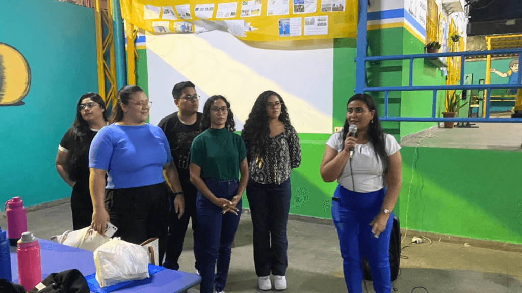 Estudantes de Psicologia promovem palestra sobre desenvolvimento pessoal em Escola Municipal
