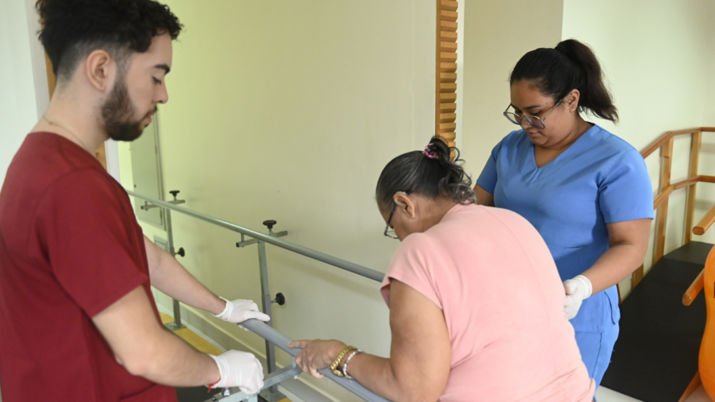 Clínicas da Fametro: Atendimento de Saúde para a comunidade e formação prática para alunos