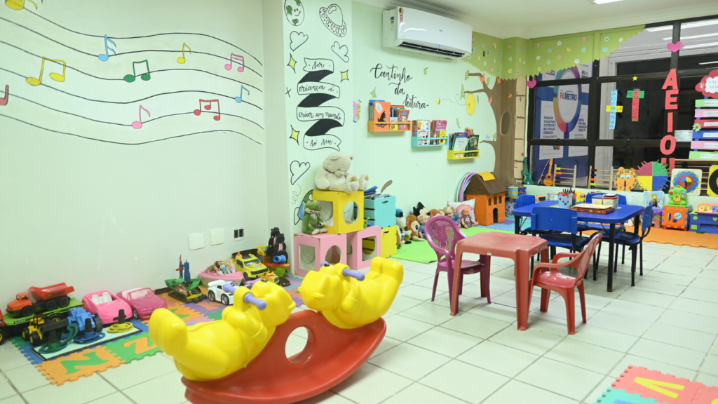 Fametro oferece espaço lúdico para filhos de estudantes e funcionários