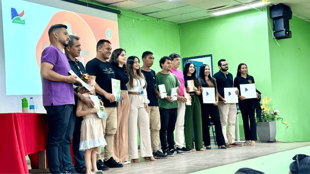 Acadêmicos de Direito da Fametro Parintins participam da II Semana Jurídica