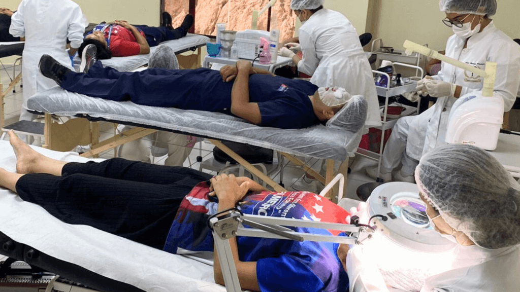 Curso de Estética e Cosmética promove bem-estar para colaboradores da Instituição