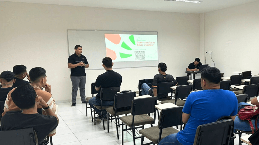 Curso de Administração da Fametro Parintins realiza II Semana Acadêmica com foco em educação financeira