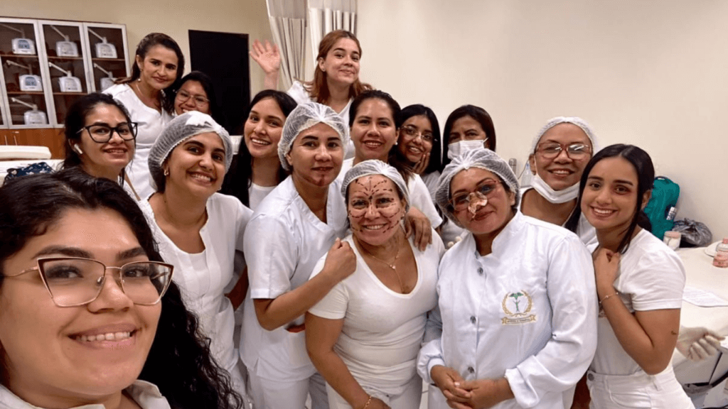 Curso de Estética e Cosmética da Fametro realiza simulação sobre atuação no pré e pós-operatório