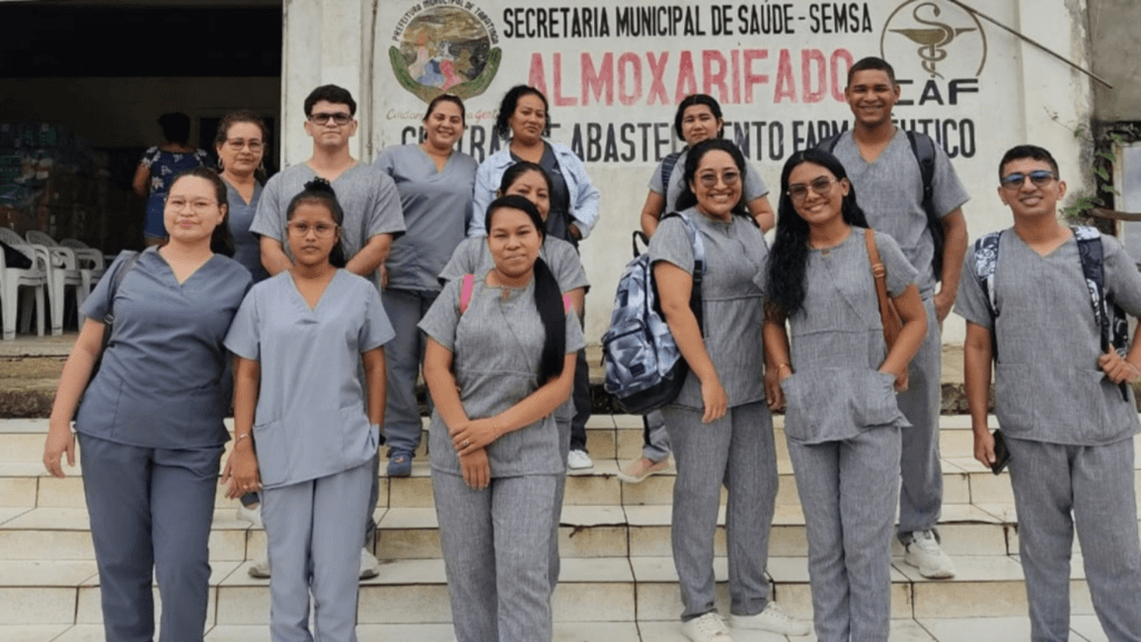 Acadêmicos de Farmácia de Tabatinga abordam a importância da preservação do meio ambiente