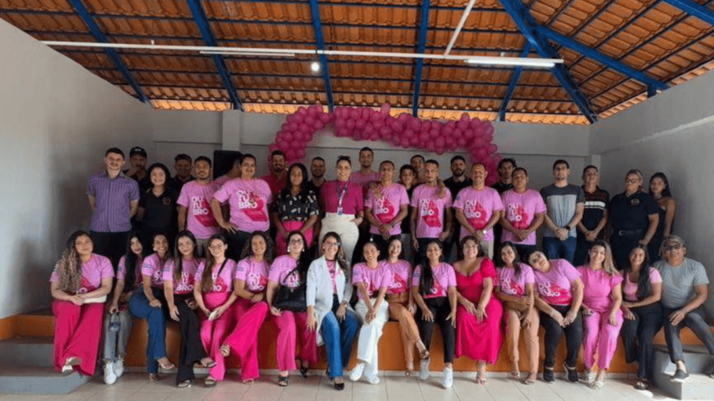 Fametro Coari realiza ação em comemoração ao Outubro Rosa no Conjunto Caracol