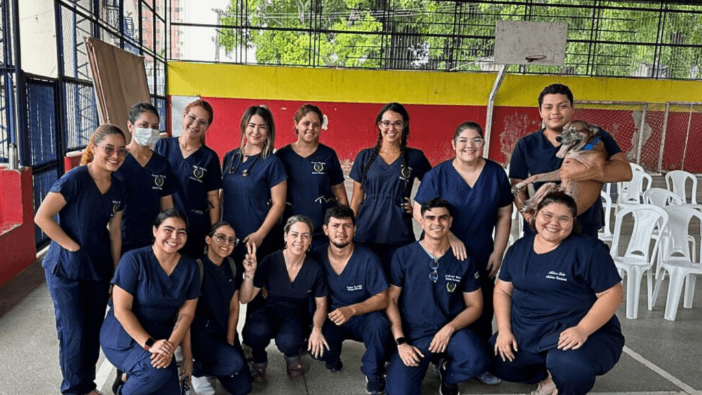 Medicina Veterinária leva cuidados à comunidade e promove aprendizado prático