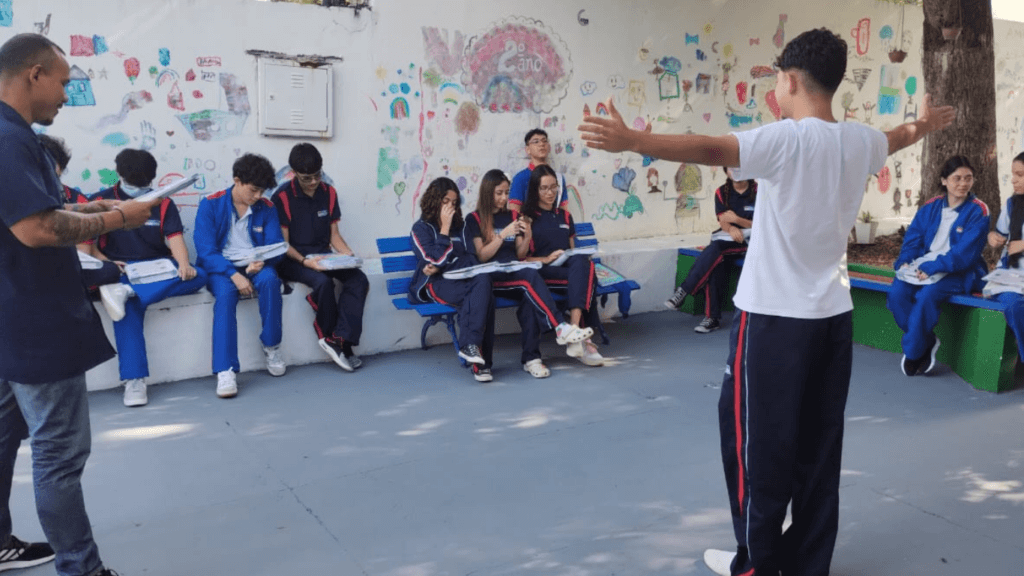 Aulas dinâmicas no Colégio Fametro estimulam a compreensão do espaço geográfico