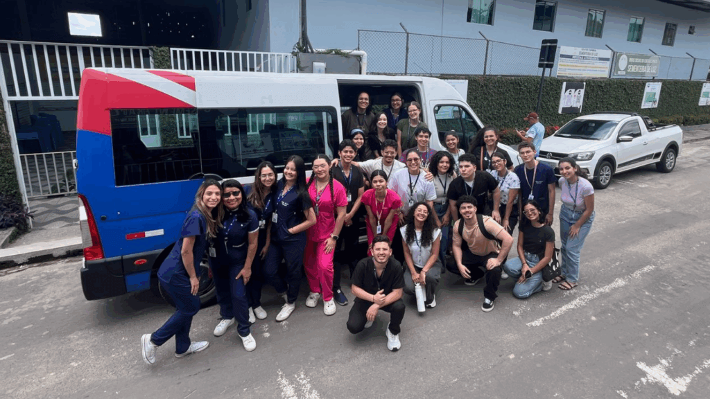 Acadêmicos da Fametro levam saúde e solidariedade à Comunidade Sementeira de Luz