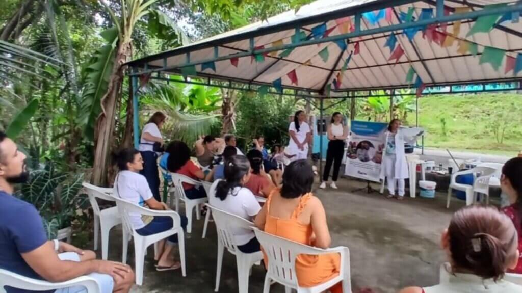 Acadêmicos de Nutrição Semipresencial realizam ações sociais em comunidades locais