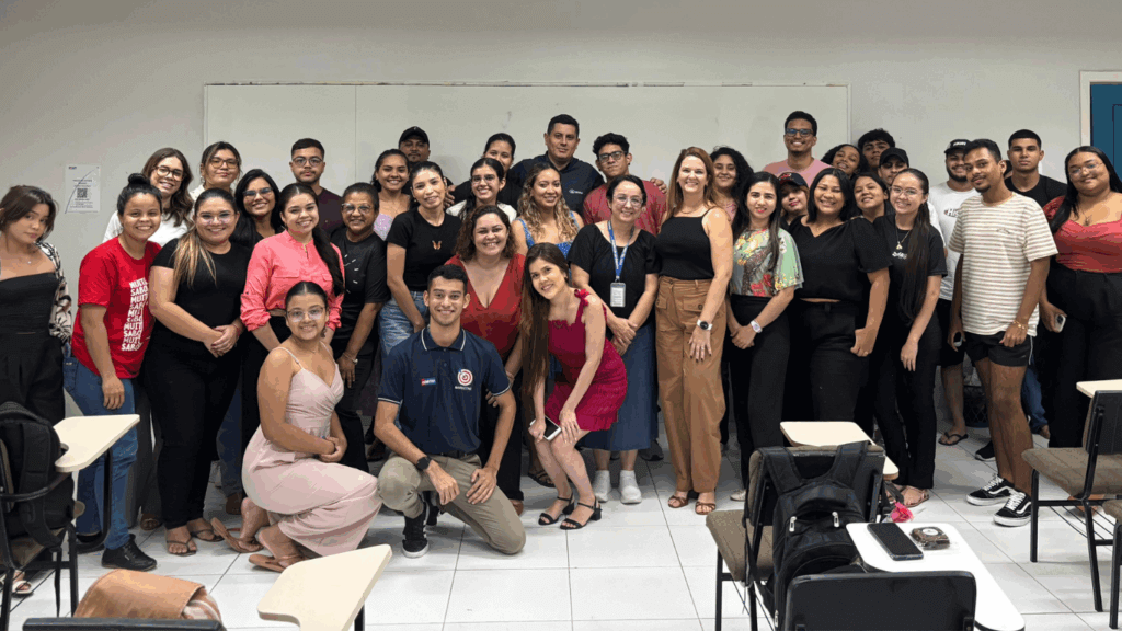 Alunos de Marketing da Fametro ampliam conhecimentos com palestra sobre Pesquisa de Mercado