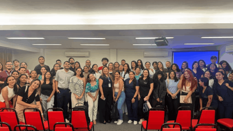 Evento de Iniciação Científica reúne alunos de Farmácia e Biomedicina da Fametro