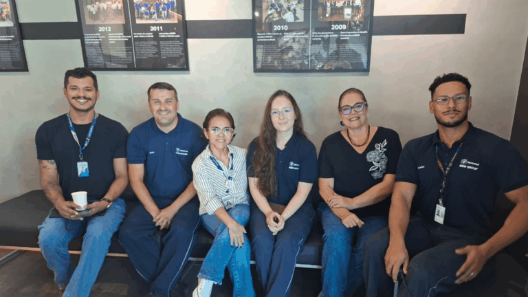 Alunos de Engenharia Mecânica da Fametro visitam fábrica da BMW em Manaus