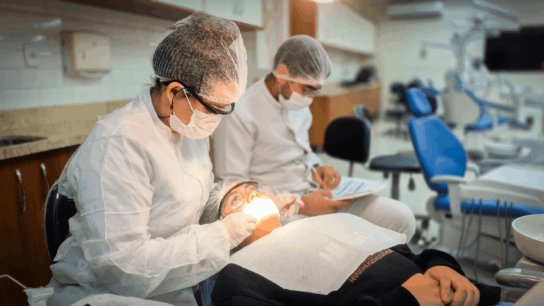 Fametro realiza a IX Jornada Acadêmica de Odontologia com foco em avanços tecnológicos na área