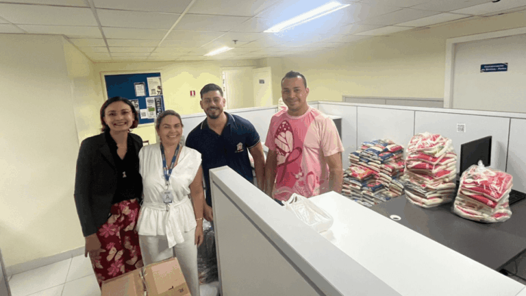 Fametro encerra Outubro Rosa com doações ao Lar das Marias