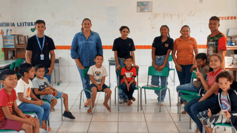 Psicologia em ação: Fametro Parintins leva apoio psicoeducativo ao Rio Zé Açú