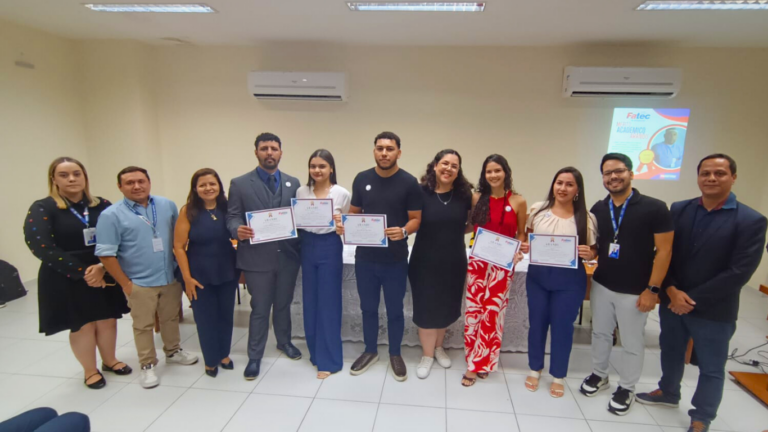 FATEC celebra destaques do teste de progresso com prêmio Arandu e certificação de líderes de turma