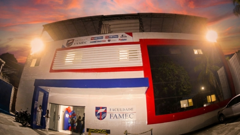 FAMEC realiza acolhimento de calouros e inicia ano letivo na Compensa