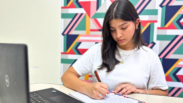 Empregabilidade em alta: Fametro divulga vagas de estágio e orienta alunos sobre como se destacar no mercado